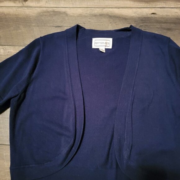 Karin Stevens Navy sweater shrug.  Size Medium - Picture 2 of 3